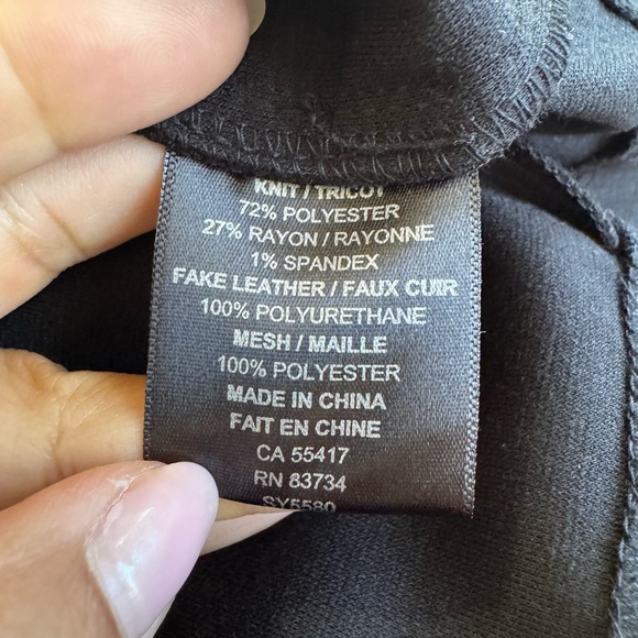 Linea Domani Black Faux Leather Jacket Size 4 | Statement Disc Detail Zip - Picture 9 of 9